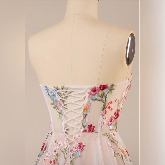 Beautiful multicolor floral prom dress - never worn! Ships next day! - Picture 3 of 4